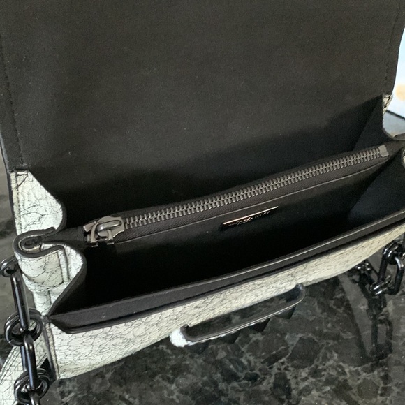 Designer cross body bag - Picture 3 of 4